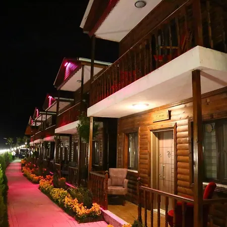 بيت للعطل Dergiz Tatil Koeyue آرتفين